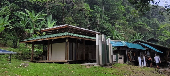 Sirena Station Tour